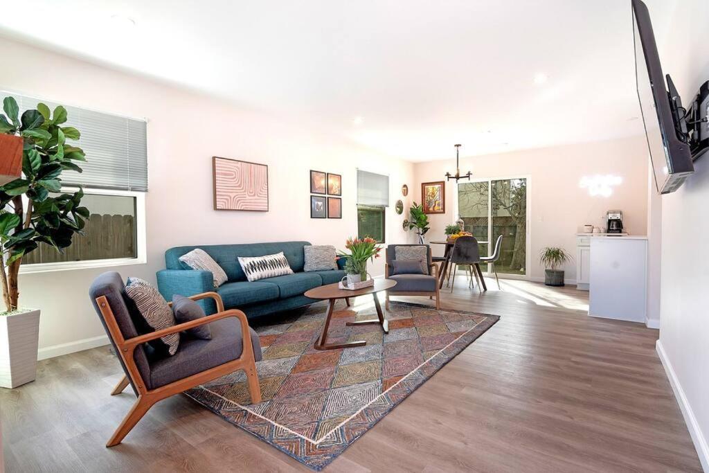 Beautiful 3 Bed 1 Bath Designer Home + Hot Tub Los Angeles Kültér fotó