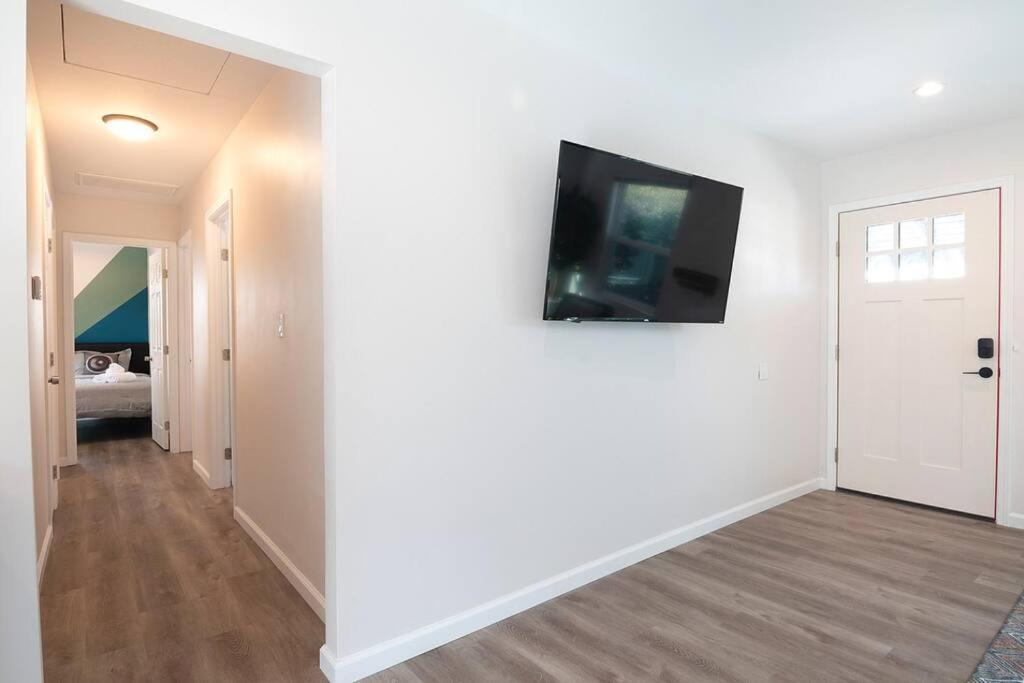 Beautiful 3 Bed 1 Bath Designer Home + Hot Tub Los Angeles Kültér fotó