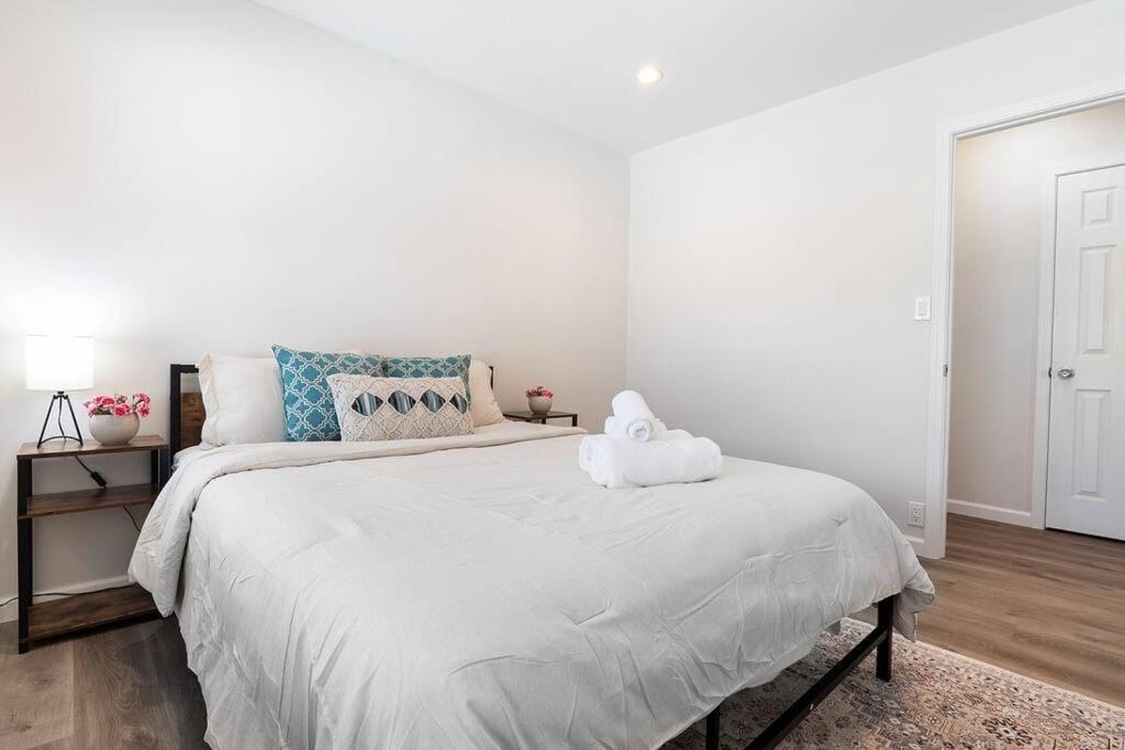 Beautiful 3 Bed 1 Bath Designer Home + Hot Tub Los Angeles Kültér fotó